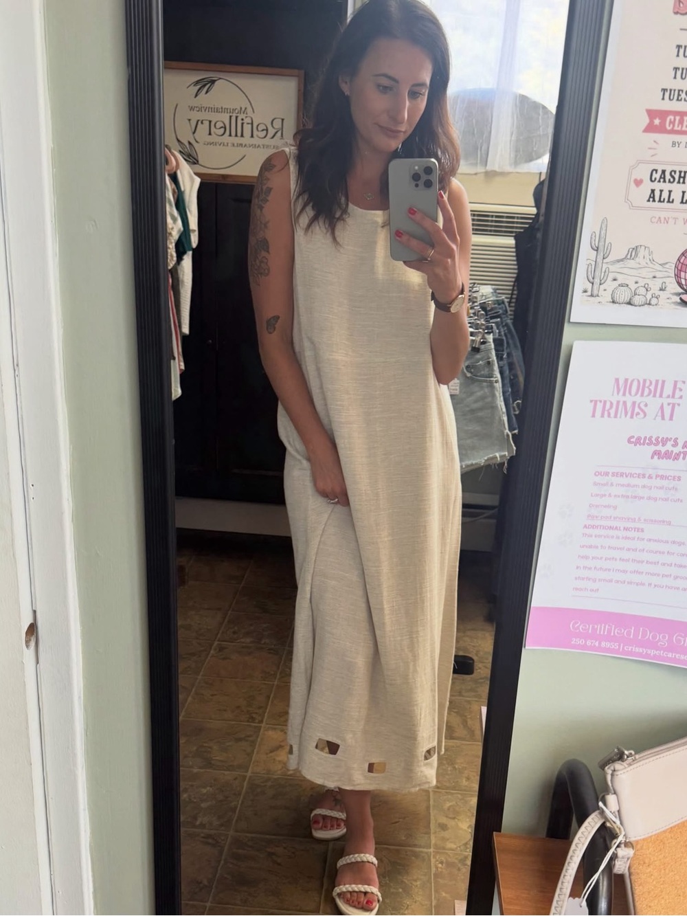 Sleeveless Cream Maxi Dress - Effortless Everyday Style